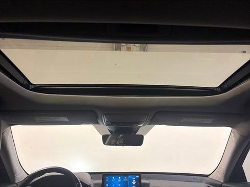 Used 2021 Acura TLX w/ Technology Package image 32