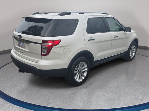 Used 2011 Ford Explorer XLT w/ 202A Rapid Spec Order Code FWD image 5