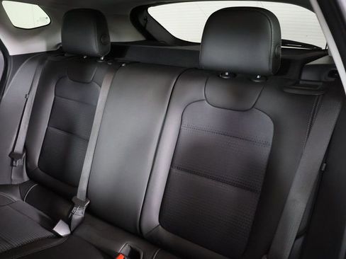 Used 2025 Chevrolet Trax LT w/ LT Convenience Package FWD image 31
