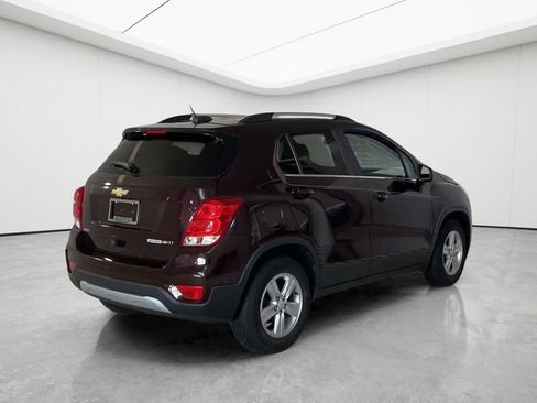 Used 2020 Chevrolet Trax LT w/ LT Convenience Package FWD image 9