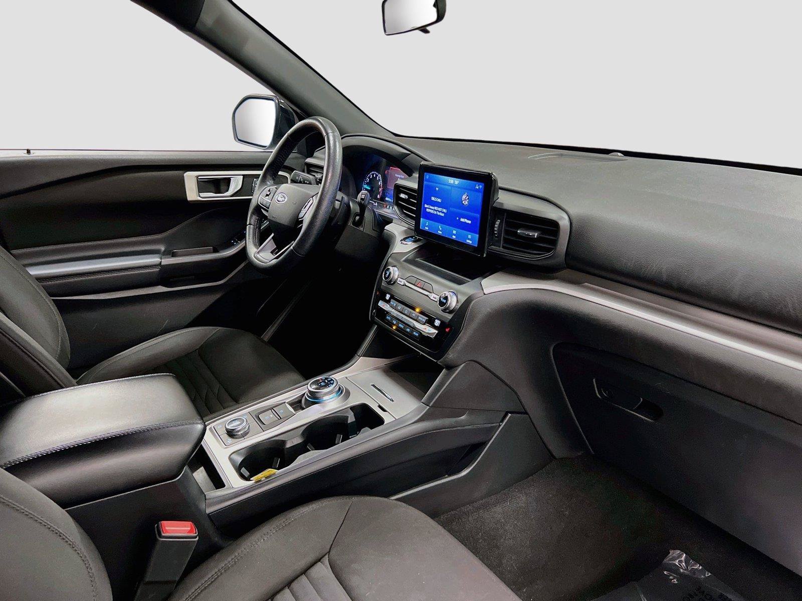 Used 2020 Ford Explorer XLT w/ Comfort Package AWD/4WD image 28