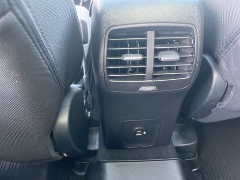 Used 2022 Ford Escape SE w/ Convenience Package image 16