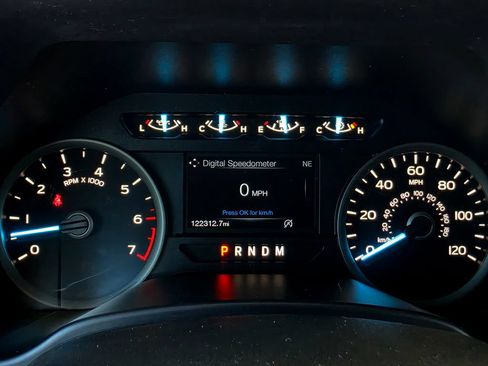 Used 2020 Ford F150 XLT w/ Equipment Group 302A Luxury AWD/4WD image 29