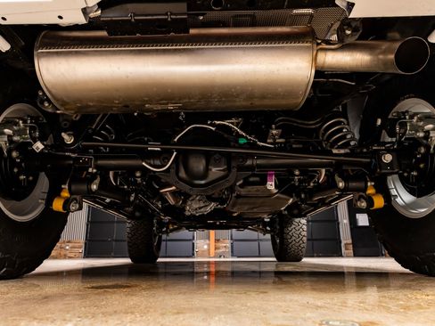 Used 2025 Ford Bronco Heritage Edition image 16