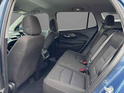 Used 2024 GMC Terrain SLE image 10