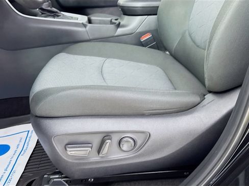 Used 2025 Toyota RAV4 XLE FWD image 24