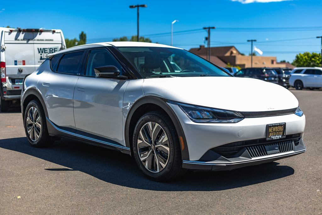 Used 2024 Kia EV6 Light AWD/4WD image 6