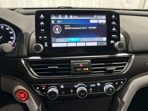 Used 2018 Honda Accord Touring image 20
