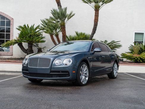 Used 2018 Bentley Flying Spur V8 image 8
