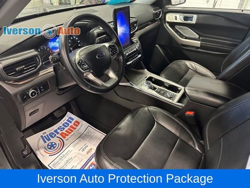 Used 2023 Ford Explorer Limited w/ Limited Technology Package AWD/4WD image 17