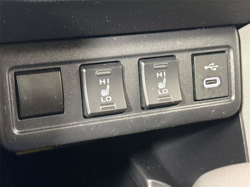 Certified 2025 Toyota Corolla Cross XLE FWD image 7