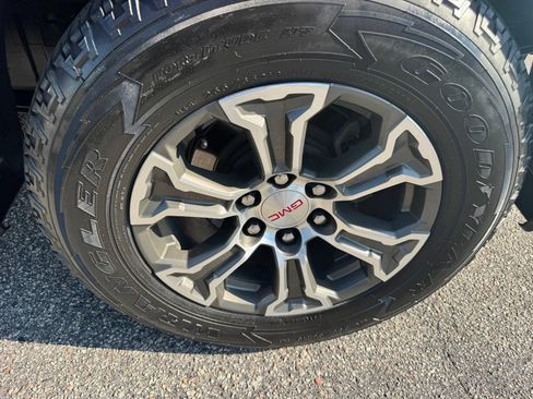 Certified 2022 GMC Sierra 1500 SLE AWD/4WD image 29