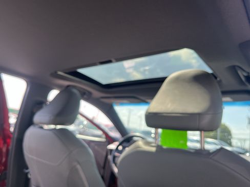 Used 2020 Toyota Avalon XLE w/ Moonroof Package FWD image 44