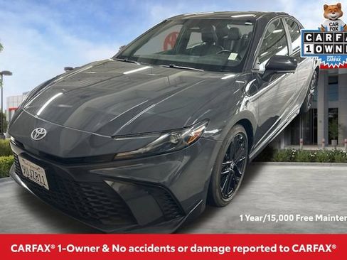 Used 2025 Toyota Camry SE FWD image 2