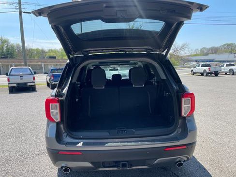 Used 2021 Ford Explorer XLT w/ Equipment Group 202A AWD/4WD image 33