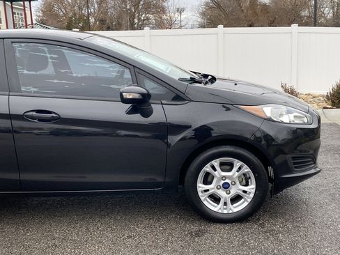 Used 2014 Ford Fiesta SE image 8