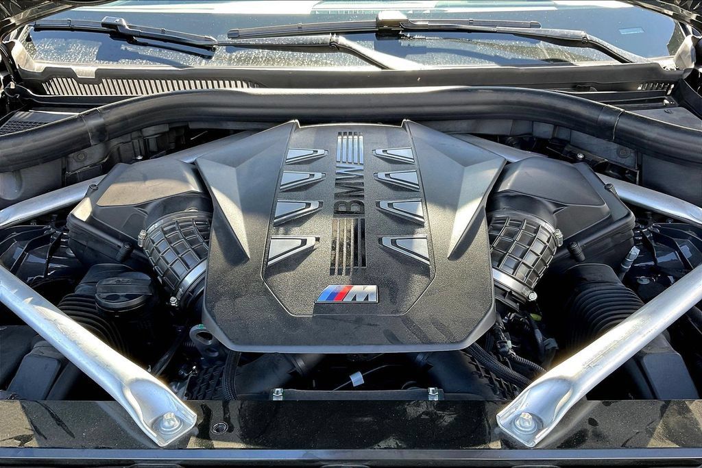 Used 2025 BMW X5 M60i AWD/4WD image 30