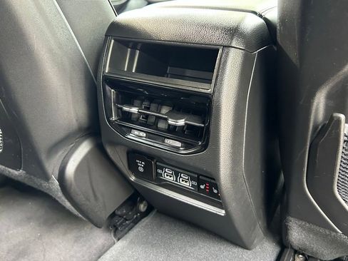 Certified 2024 Jeep Grand Cherokee Limited w/ Black Appearance Package image 43