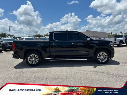 Used 2023 GMC Sierra 1500 Denali w/ Technology Package AWD/4WD image 4