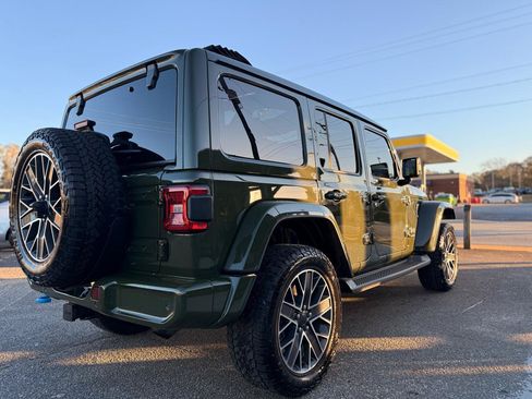 Used 2024 Jeep Wrangler High Altitude AWD/4WD image 15