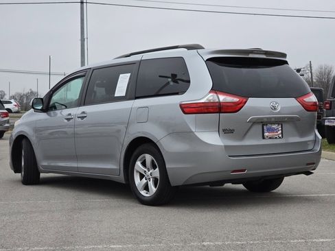 Used 2015 Toyota Sienna LE image 14