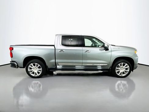 Used 2025 Chevrolet Silverado 1500 High Country w/ High Country Premium Package AWD/4WD image 8