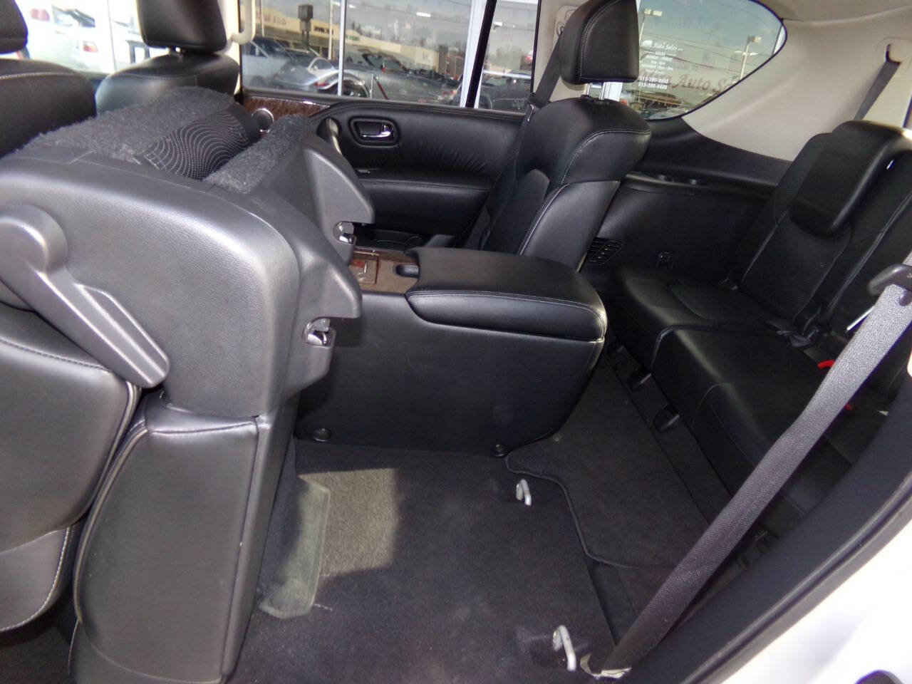 Used 2015 INFINITI QX80 4WD w/ Driver's Assistance Package image 12