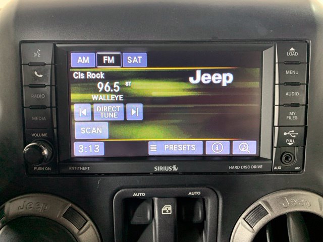 Used 2017 Jeep Wrangler Sport AWD/4WD image 2