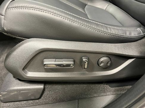 New 2025 Honda Pilot EX-L image 14