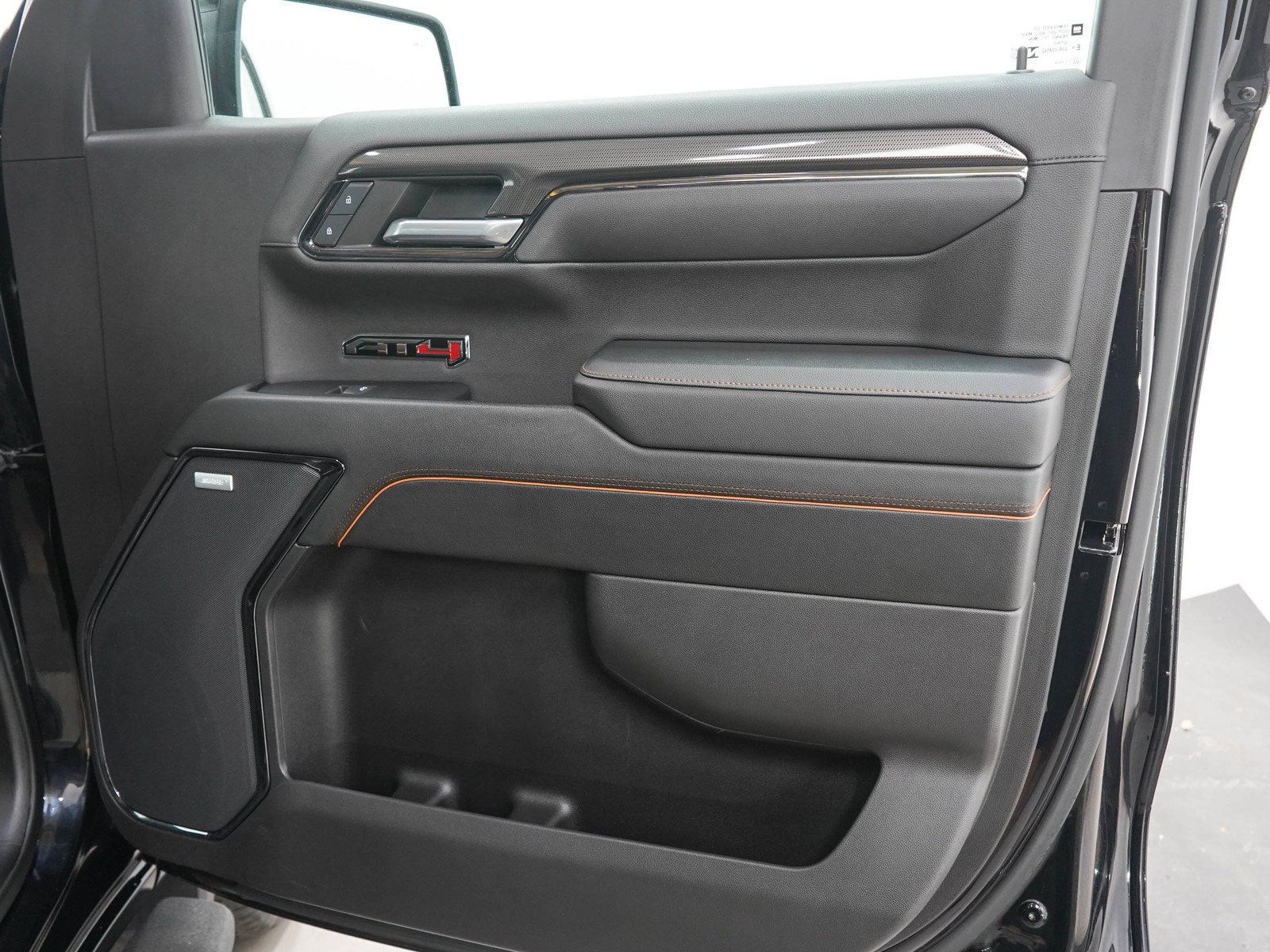 Used 2024 GMC Sierra 1500 AT4 w/ Technology Package AWD/4WD image 12