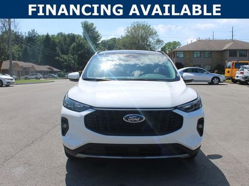 Used 2024 Ford Escape Platinum w/ Class II Trailer Tow Package AWD/4WD image 3