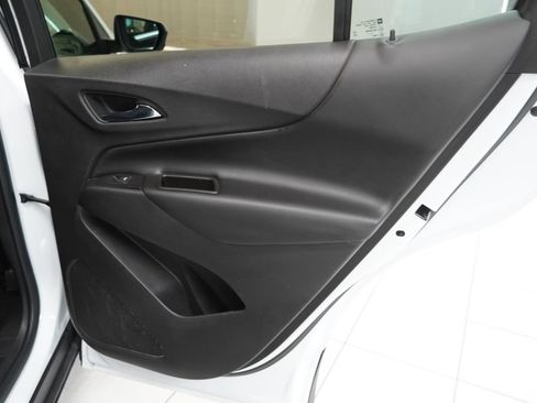 Used 2020 Chevrolet Equinox LT w/ Driver Convenience Package FWD image 31