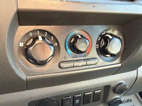 Used 2007 Nissan Xterra S w/ Utility Pkg image 20