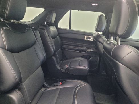 Used 2020 Ford Explorer ST w/ ST Street Pack image 19