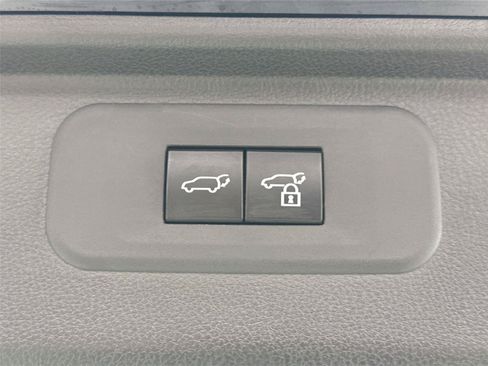 Certified 2025 Toyota Grand Highlander FWD image 39