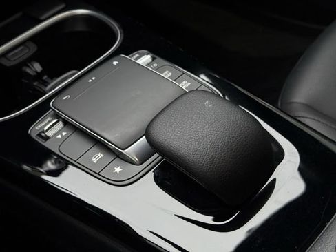 Used 2022 Mercedes-Benz CLA 250 CLA 250 image 19