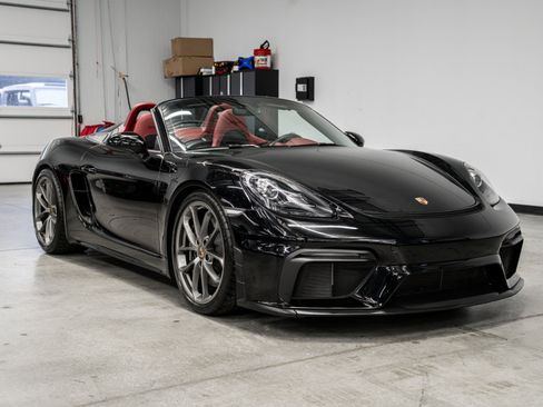 Used 2023 Porsche 718 Boxster Spyder RWD image 3