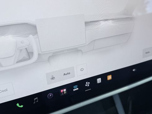 Used 2022 Tesla Model X AWD/4WD image 40