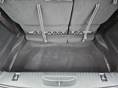 New 2026 Chrysler Pacifica Select AWD/4WD image 32