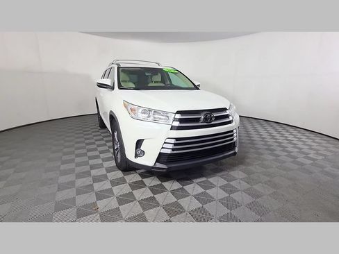 Used 2019 Toyota Highlander XLE FWD image 52