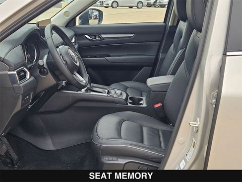 Used 2025 MAZDA CX-5 AWD 2.5 S w/ Preferred Package image 11