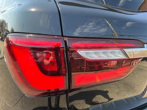 Used 2018 INFINITI QX80 4WD w/ Driver Assistance Package image 18