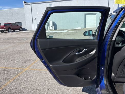 Used 2019 Hyundai Elantra GT image 21