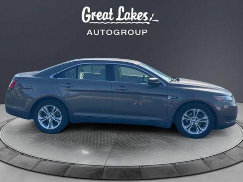 Used 2016 Ford Taurus SE FWD image 6