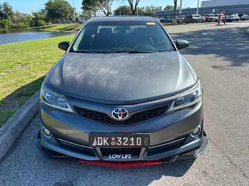 Used 2012 Toyota Camry SE FWD image 9