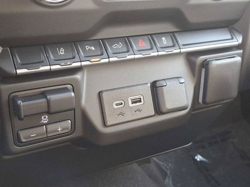 Certified 2024 GMC Sierra 2500 Pro w/ 1SA Pro Safety Plus Package image 26