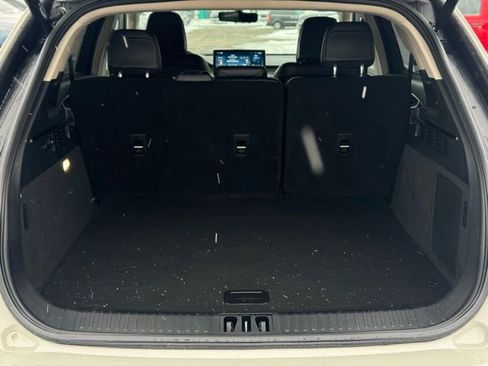 Certified 2022 Lincoln Nautilus AWD w/ Premium Package image 10