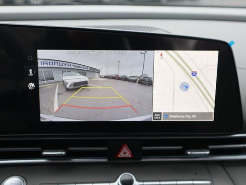 Certified 2025 Hyundai Elantra SEL image 14