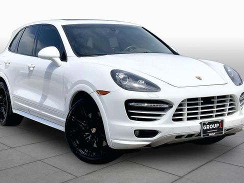 Used 2013 Porsche Cayenne Turbo AWD/4WD image 3