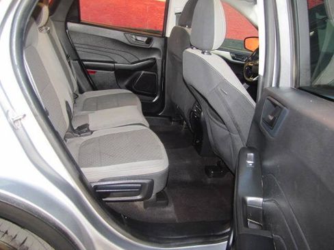 Used 2022 Ford Escape SE w/ Convenience Package FWD image 16